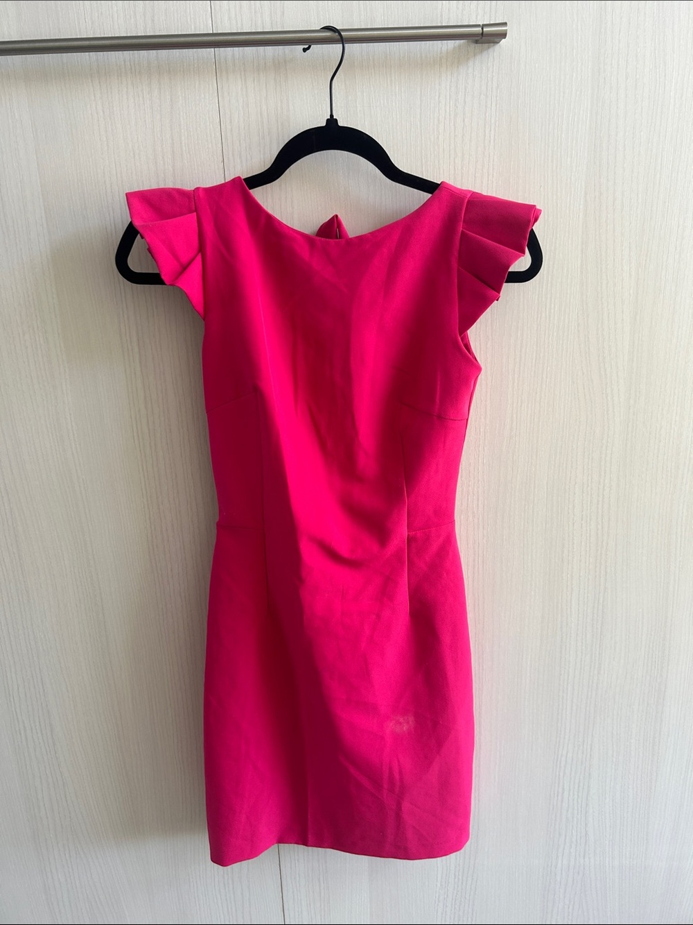 Zara Hot Pink Flutter Sleeve open back Boatneck mini dress size XS great cond